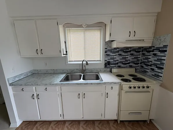 45552 Platt St Floor 1, Utica, MI 48317
