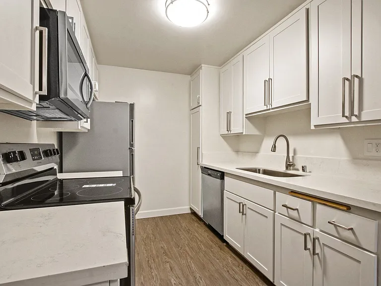 3749 McLaughlin Ave. — Photo 14