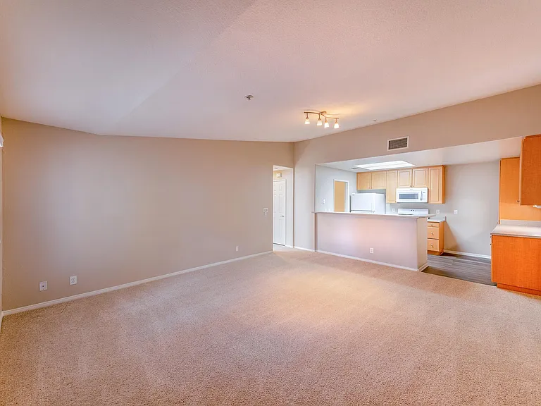 Laurel Canyon Apartment Homes — Photo 42