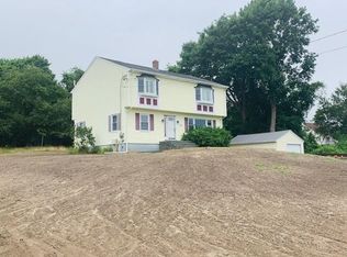 1211 Wapping Rd, Middletown, RI 02842