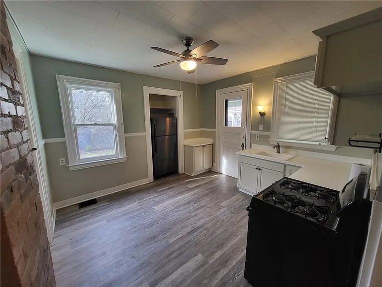 45 Boardman St — Photo 16