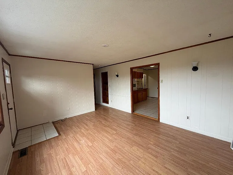 304 Reservoir St — Photo 7