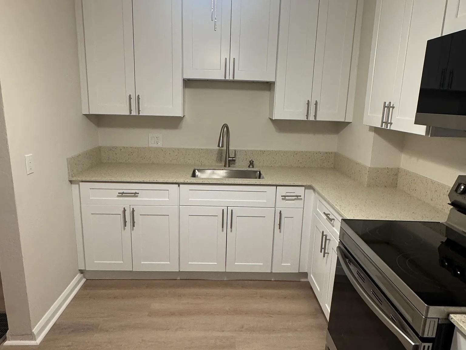 1 bed, 560 sqft, $1,750 — Photo 4