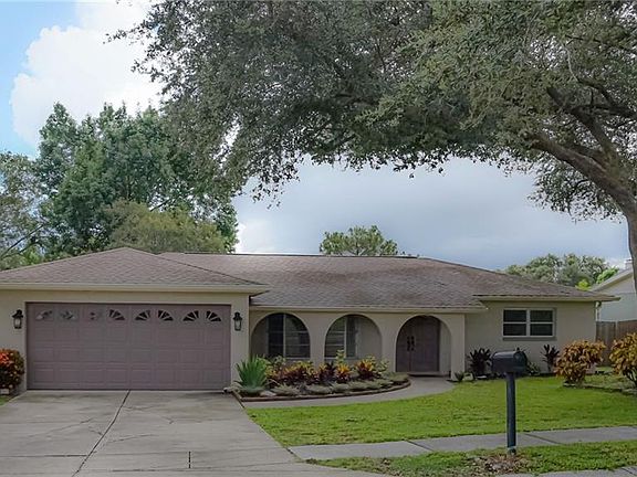 2nd image of 137 Harbor Woods Cir