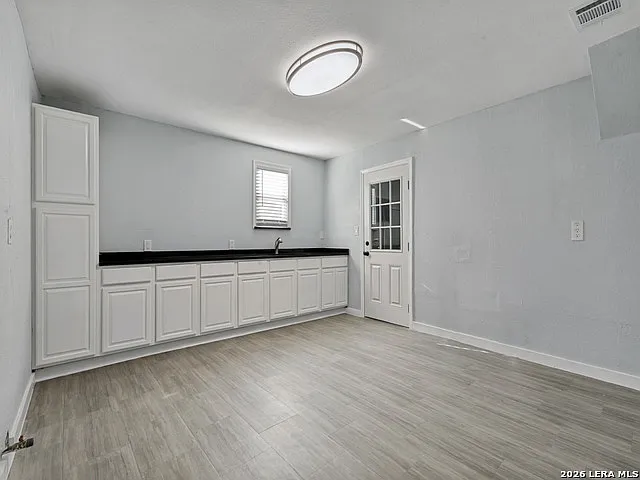 1815 W Mayfield Blvd — Photo 24