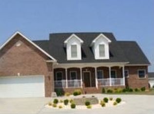 1513 White Eagle Ranch Rd, Hickory, NC 28602