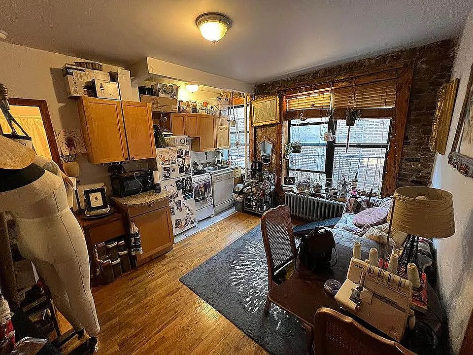 1st image of 202 E 7th St APT 2F
