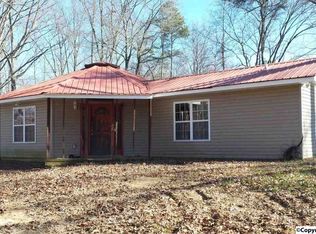 160 Cash Dr, Albertville, AL 35951