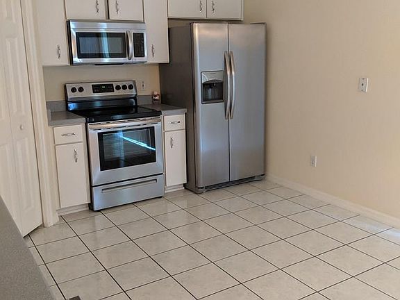 4th image of 41 Pin Oak Dr
