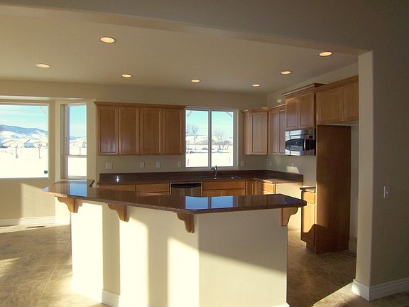 Kitchen with eating bar