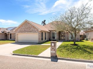 706 Country Dr, Harlingen, TX 78550