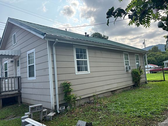 4th image of 306 3rd St