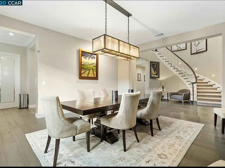 2049 Elderberry Dr — Photo 5