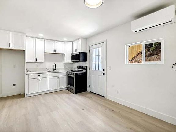 4th image of 9400 Galston Dr Unit B