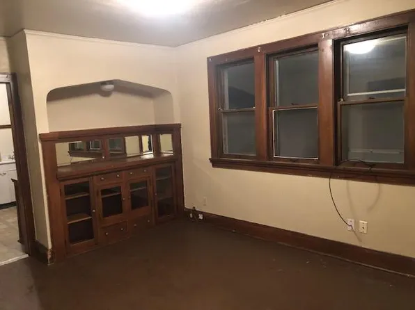 1932 S 31st St, Milwaukee, WI 53215