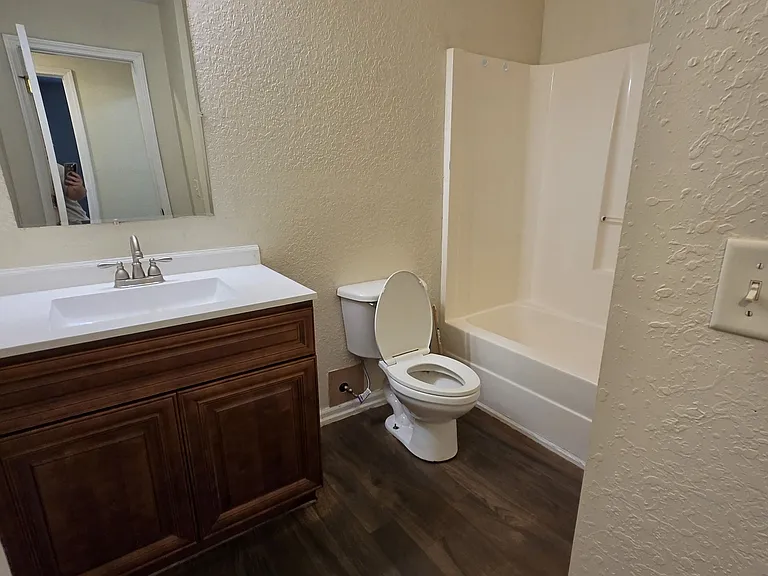403 S Ashley St — Photo 16