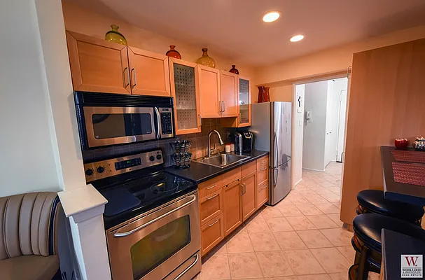 Sold by Wohlfarth & Associates Inc | media 27