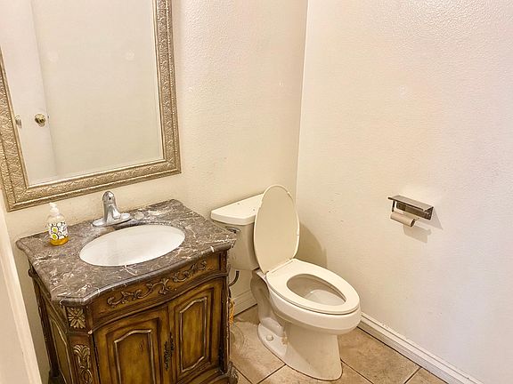 4th image of 4474 Buena Vista Dr
