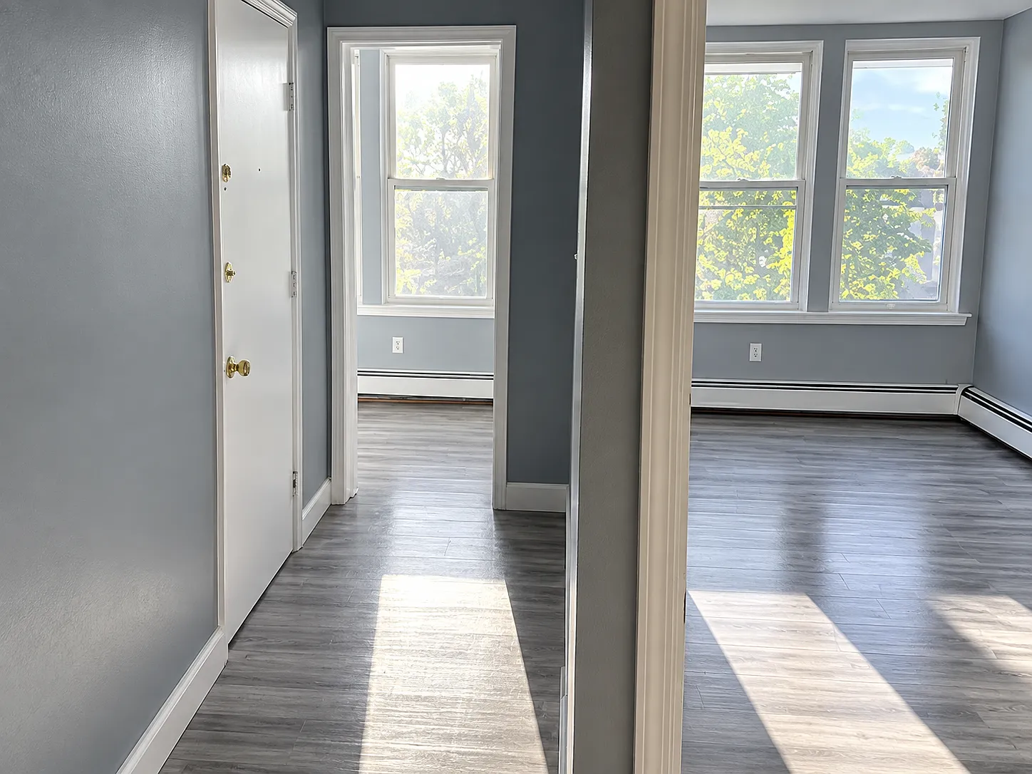 4 bed, $2,400 — Photo 4
