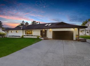 1214 Grandview Ter, La Crescent, MN 55947