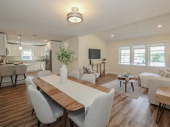 25 Golf Ave #2, Methuen, MA 01844