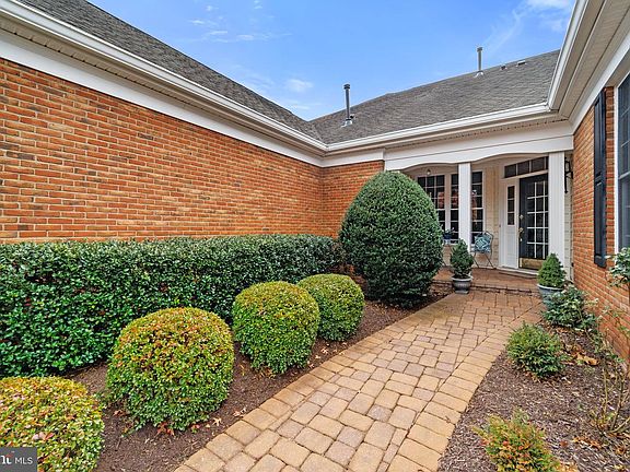 2nd image of 5427 Trevino Dr
