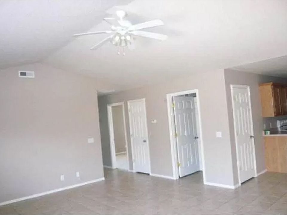 2nd image of 782 Appleridge Dr