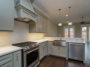 819 Algregg St, Houston, TX 77008