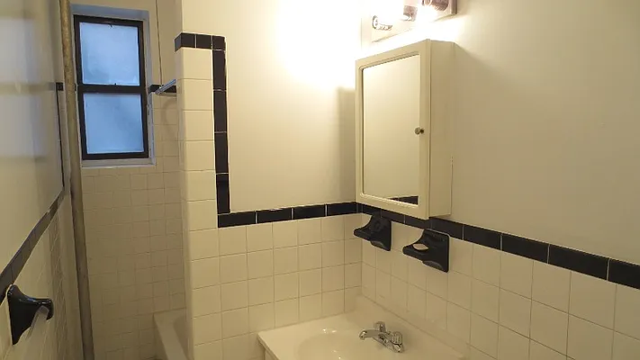 Rented by Quality Living Realty | media 37