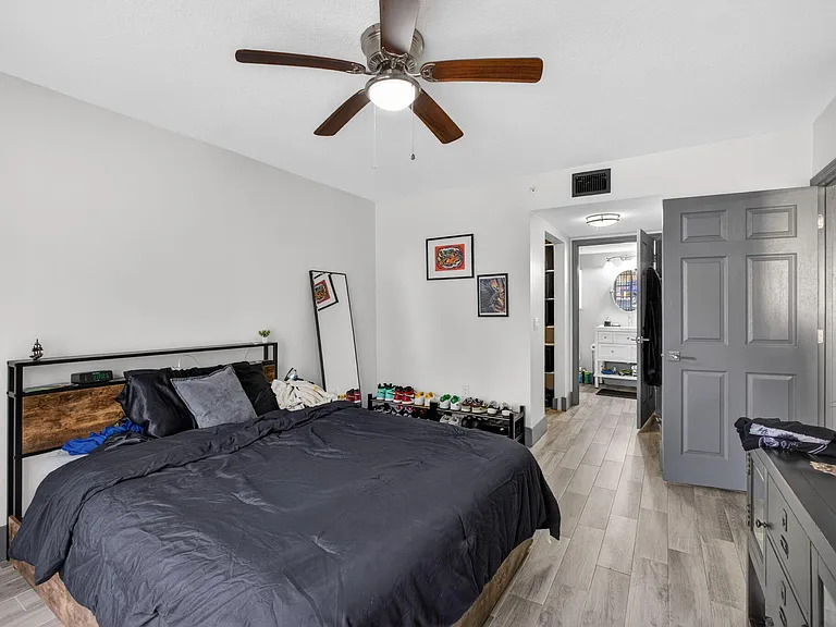 4211 San Marino Blvd #105 — Photo 22