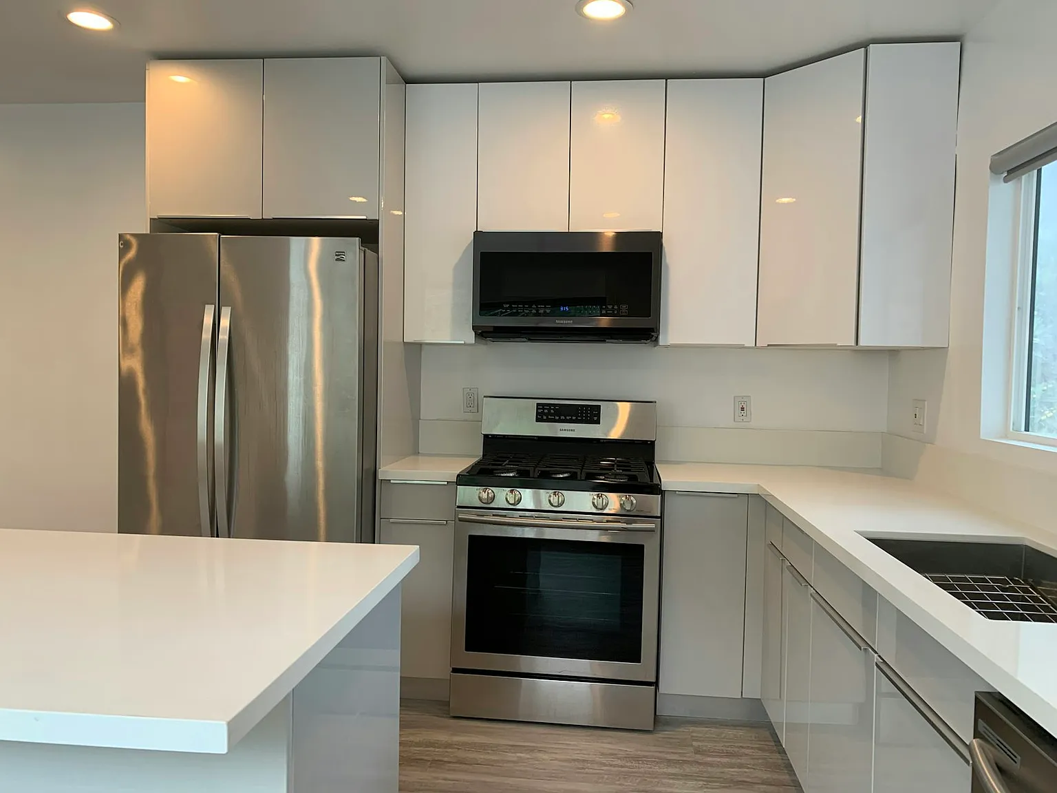 1486 Silver Lake Blvd — Photo 2