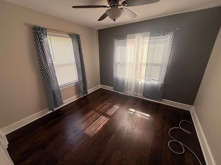 211 Hagan St — Photo 11