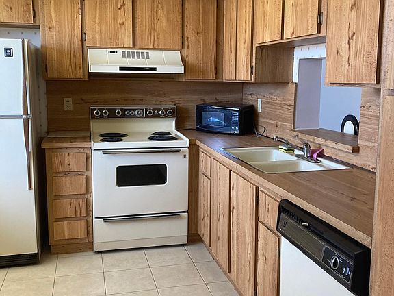 4th image of 321 SE 3rd St APT 502