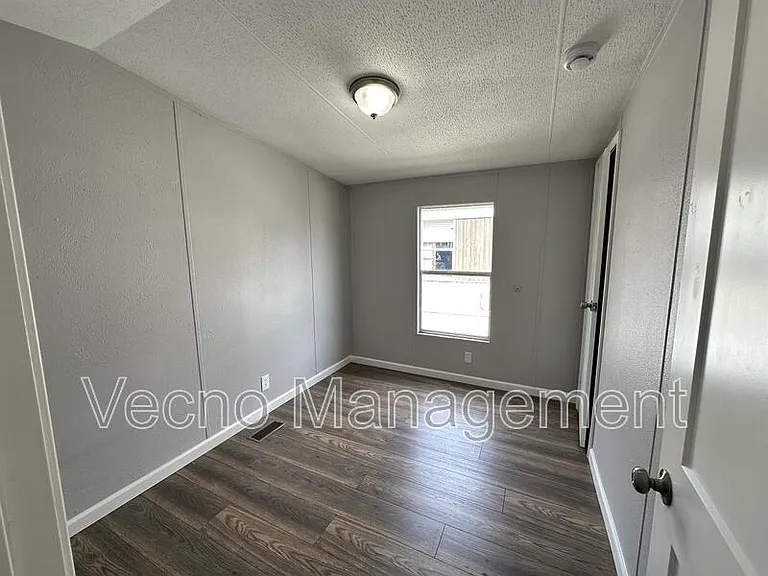 13536 Sralla Rd #3 — Photo 6
