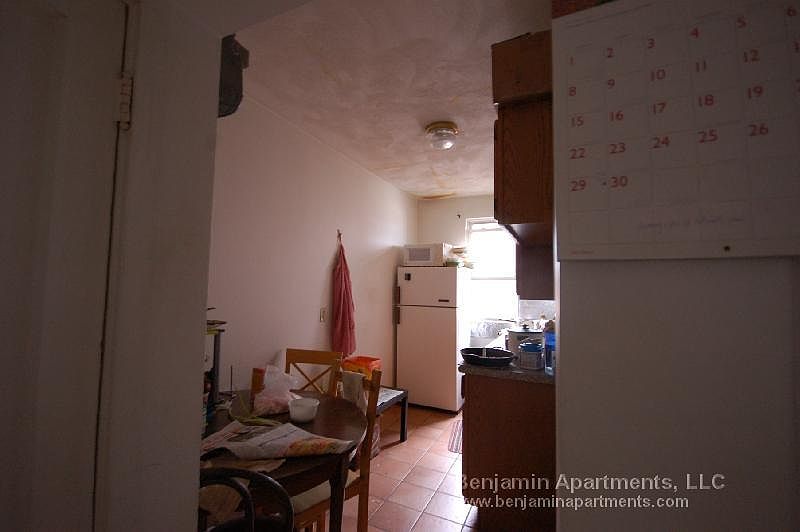 2nd image of 15 Scottfield Rd APT 8C