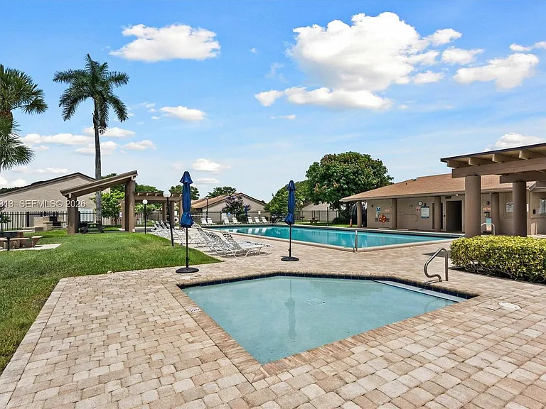 2025 SW 82nd Ave #1 — Photo 44