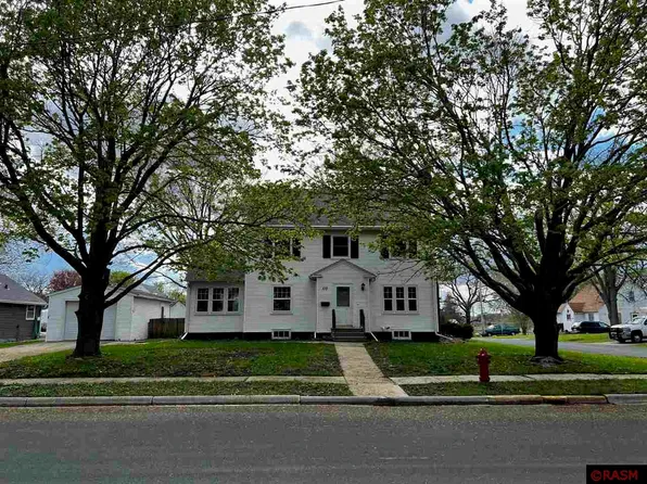 110 Thompson St N, Delavan, MN 56023