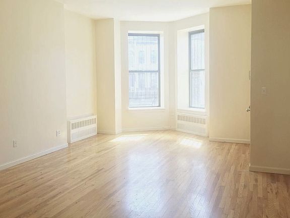 2nd image of 709 Halsey St #2