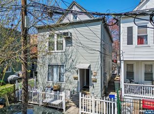 14 Wisnev St, Clifton, NJ 07011