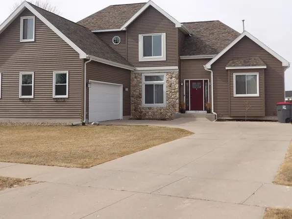547 S 6th St, Evansville, WI 53536