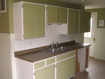 3rd image of 320 Amarillo Dr