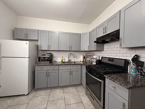 35 Dwight St #2 Photo 1
