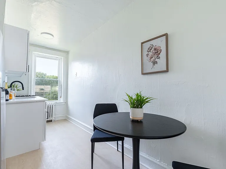 Belmont Place — Photo 32