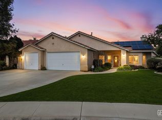 7004 Rhone Dr, Bakersfield, CA 93308