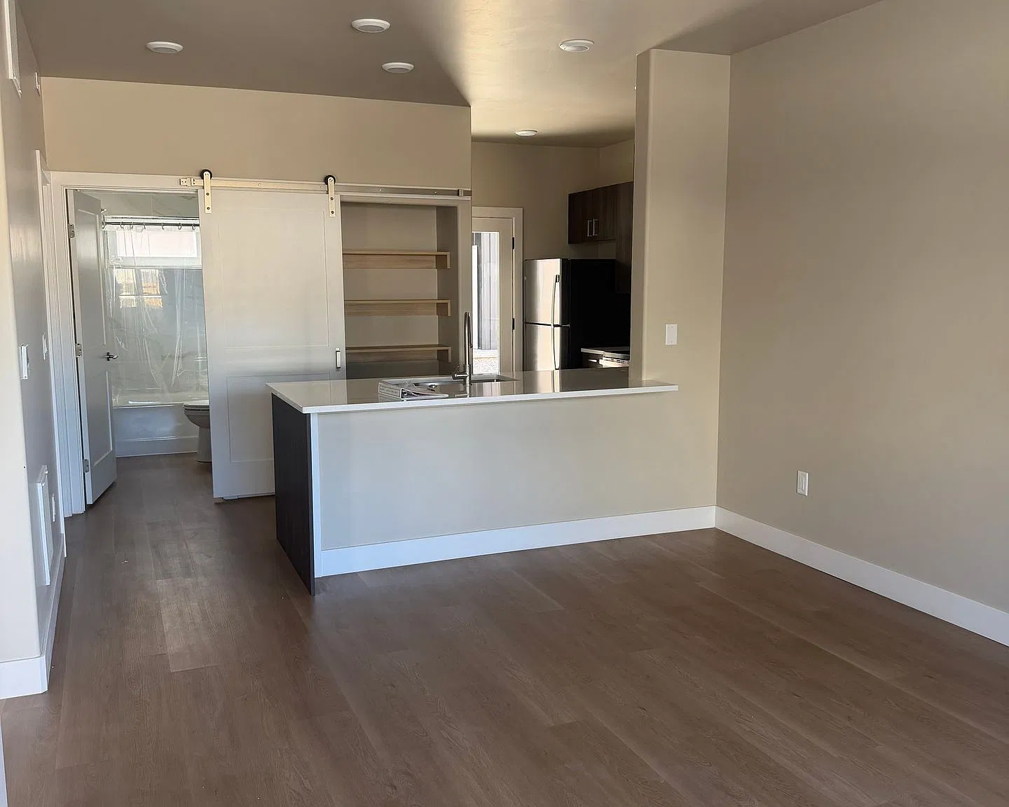 Oak Street Apartments — Photo 4