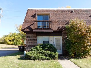 4124 N Westport Ct, Peoria, IL 61615