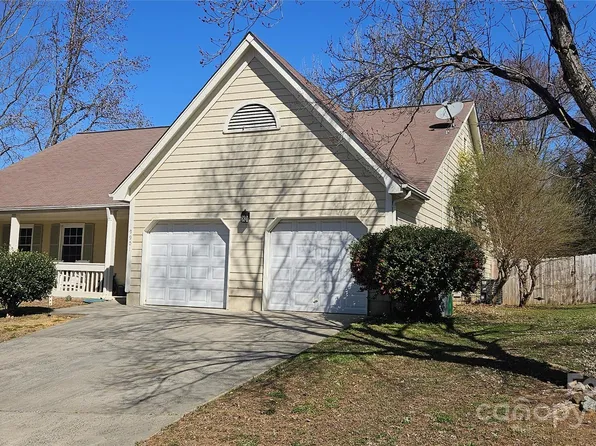 9901 Fairlea Dr, Charlotte, NC 28269