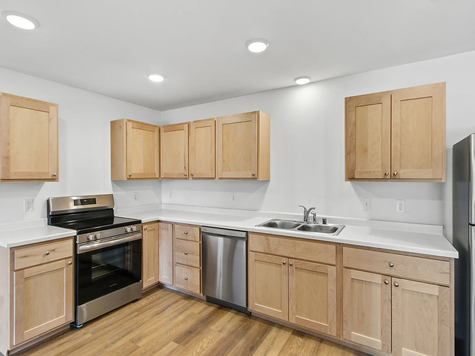 Carver Flats - 310 — Photo 1