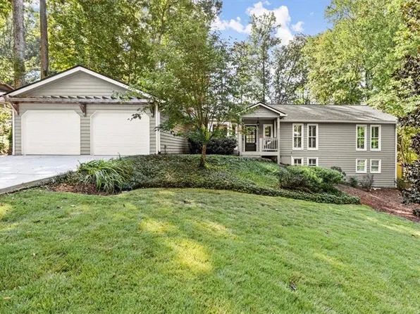 1494 E Bank Dr, Marietta, GA 30068