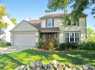 1993 Charrington Dr, West Bloomfield, MI 48324